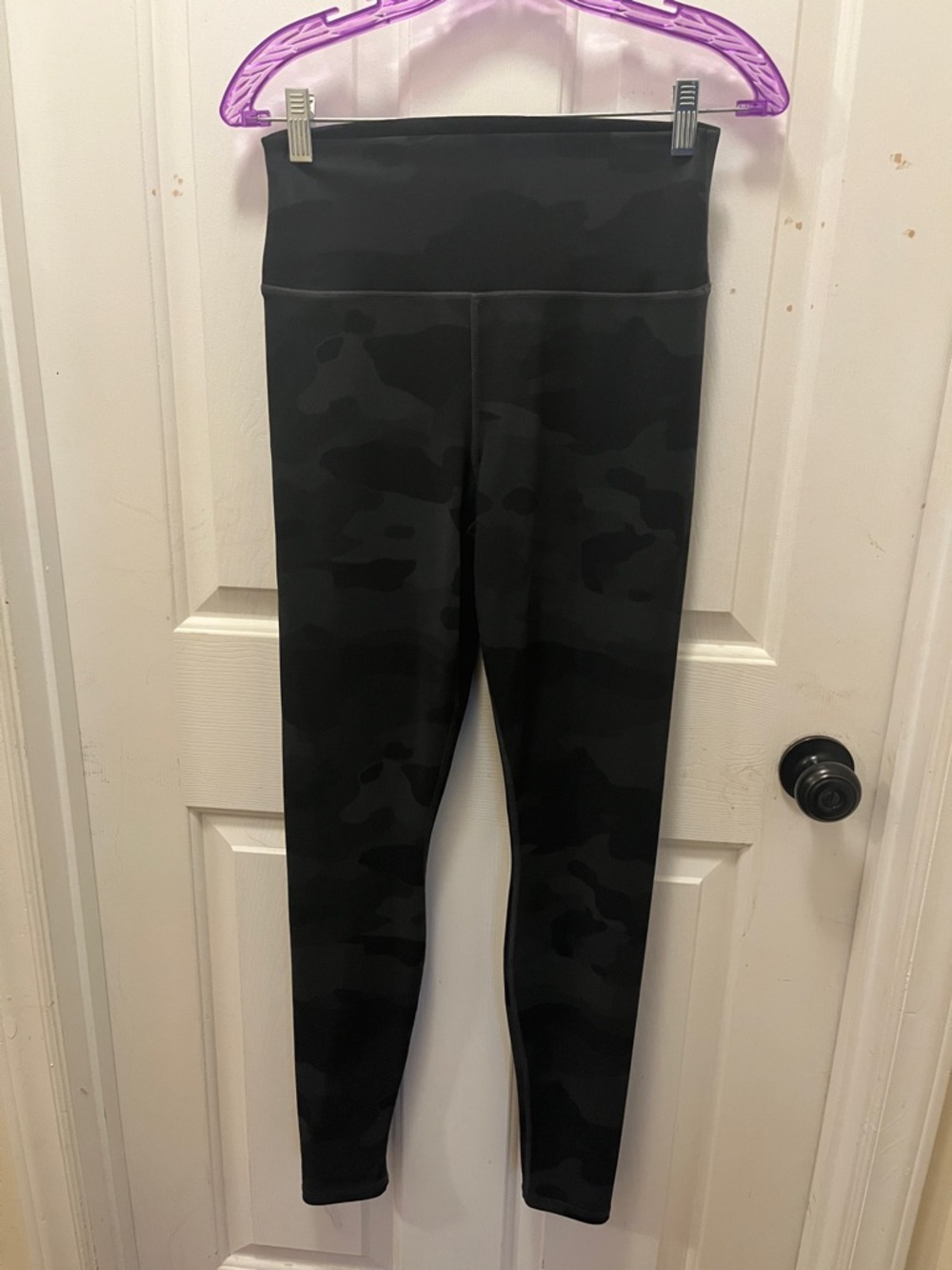 🧘🏽‍♀️LIKE NEW Alo Yoga High-Waist Black Camo Vapor Leggings - Sz Medium